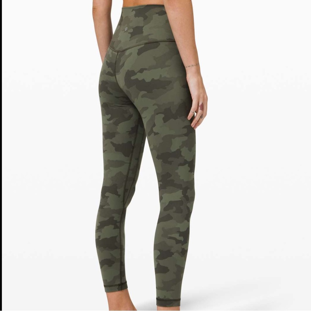 Like new lululemon camo align leggings